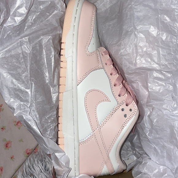 Nike Dunk Low Orange Pearl - Picture 2 of 5